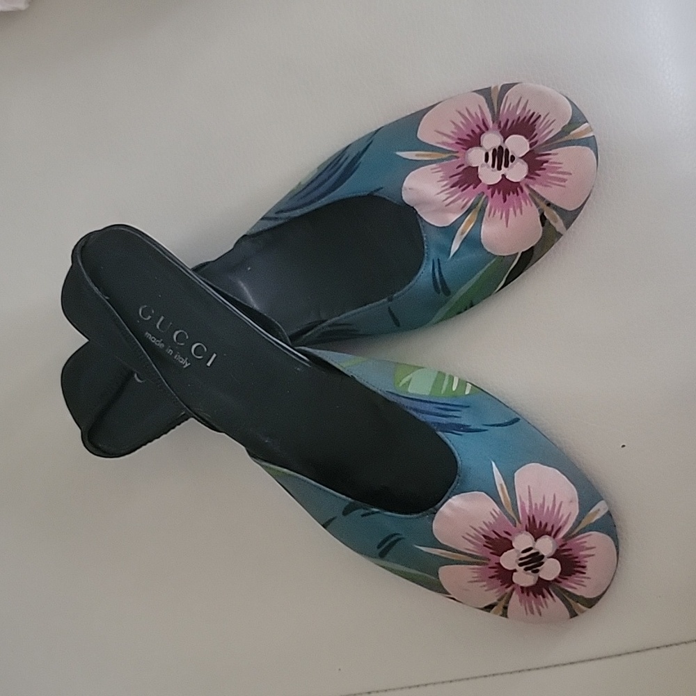 GUCCI